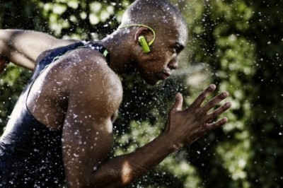 Does Listening to Your iPod While You Exercise Make You Stronger?